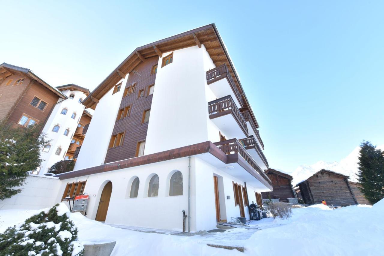 Ambassador Yellow Home Грахен Экстерьер фото