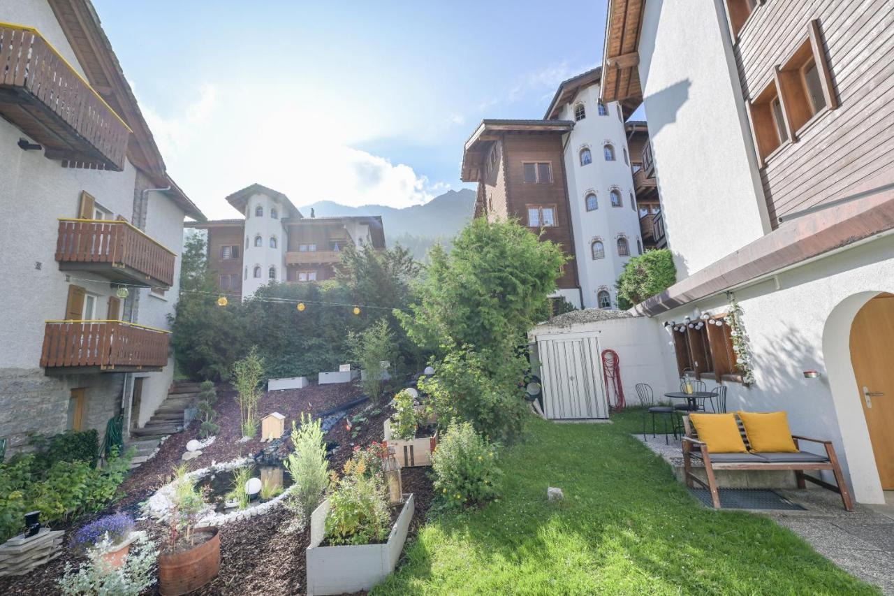 Ambassador Yellow Home Грахен Экстерьер фото